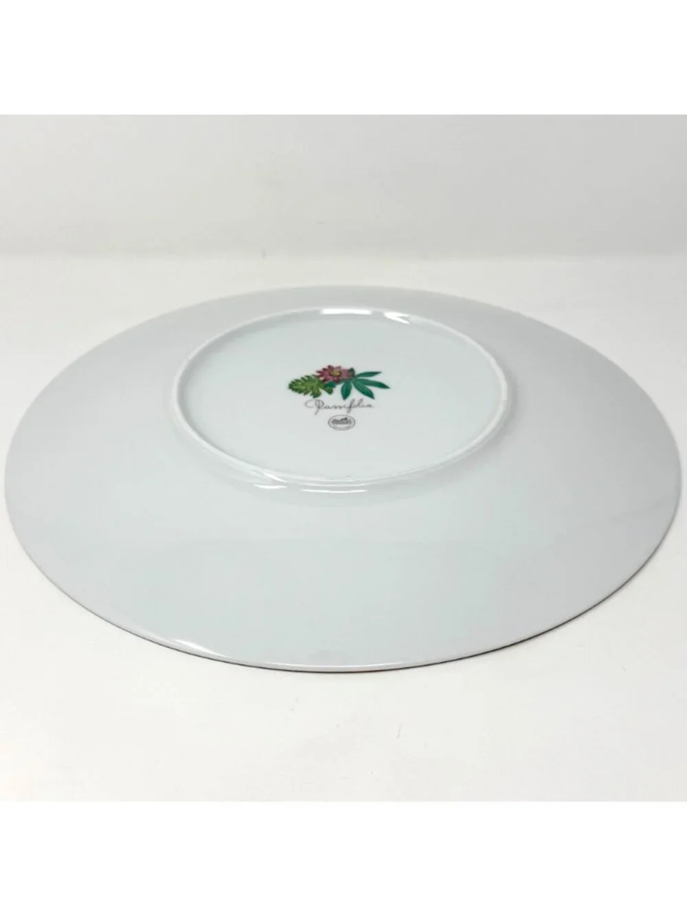 Hermes Passifolia Leaf Dinner Plates Set N1 Set of 2 (Thumbtack Stamp)